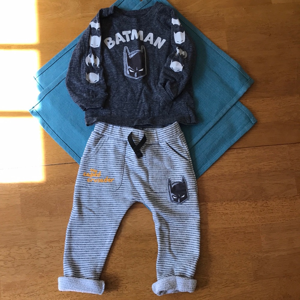 Batman coordinating outfit Size 12 mos